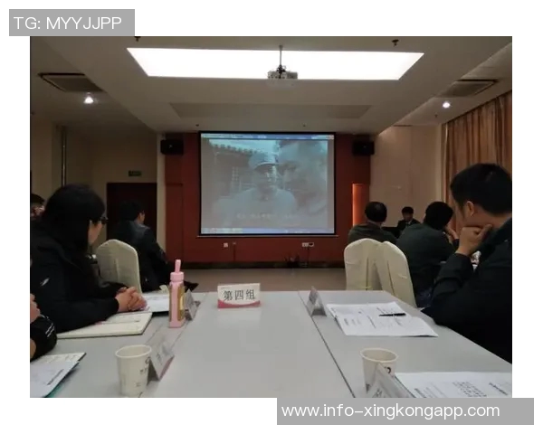 卡斯尔称赞科内特在攻防两端表现出色并展现出卓越沟通能力 卡斯尔称赞科内特在攻防两端表现出色并展现出卓越沟通能力