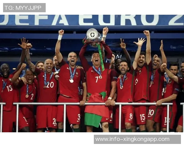 葡萄牙总理表示球队有望夺冠C罗仍能为球队贡献力量 葡萄牙总理表示球队有望夺冠C罗仍能为球队贡献力量