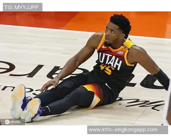 多诺万米切尔表现失常20投仅8中贡献24分6助攻三分球命中率低迷