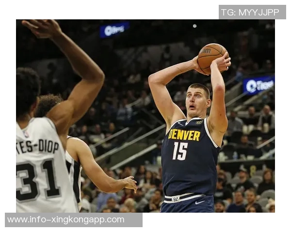 凯尔登替补表现出色12投5中斩获19分8篮板2抢断罚球稳健9罚全中